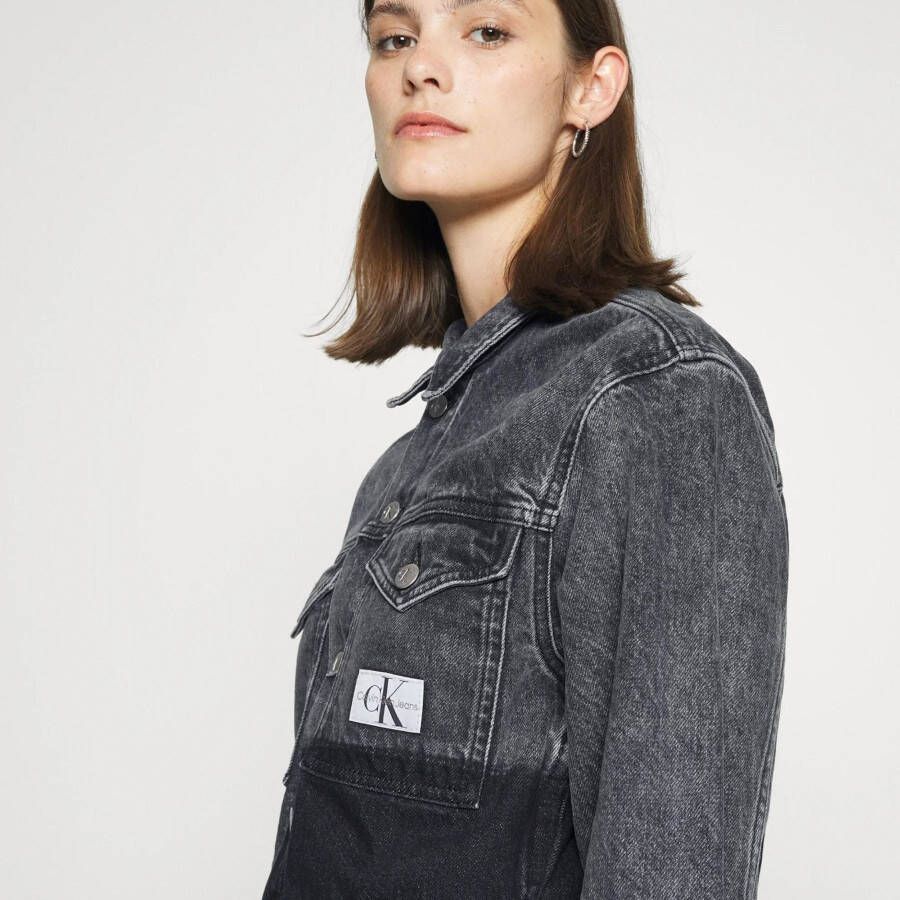 Calvin Klein Zwarte Spijkerjas Cropped Oversized Denim Jacket online kopen